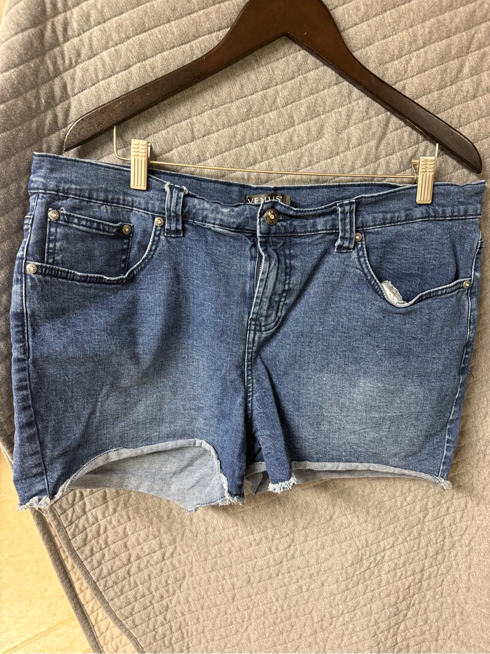 VENUS Women's Faded Blue Denim Cutoff Shorts